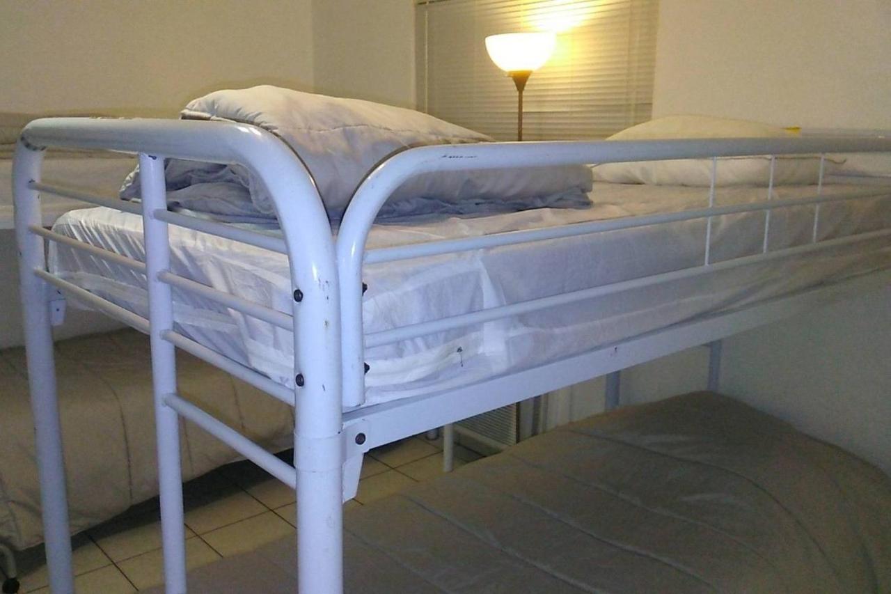 Downtown Hollywood Beach Students' Dorm 호스텔 외부 사진